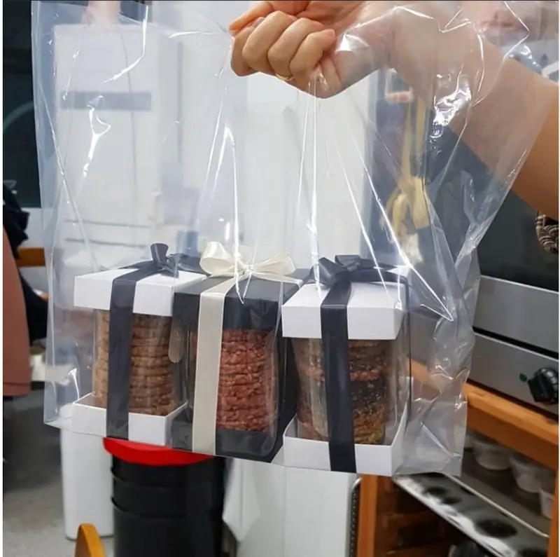 10-Pack Clear Plastic Carry Bags For Salads, Cookies & Takeaway Items 1