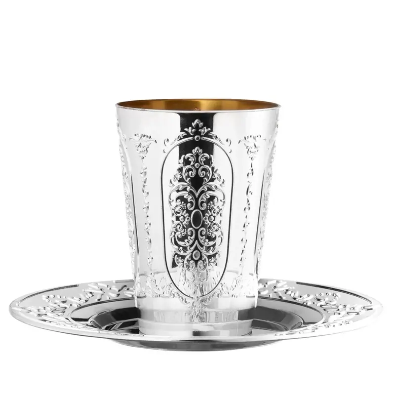 5-Ounce Round-Bottom Plastic Kiddush Cups With Presentation Trays – 5-Set 1