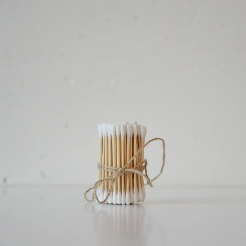 Eco-Friendly Bamboo Cotton Swabs (100-Pack) 2