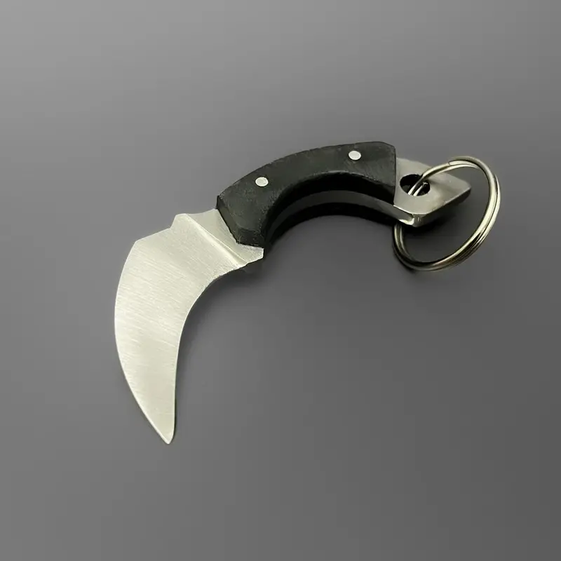 Mini Karambit Keychain – Compact Tactical Utility Tool 1
