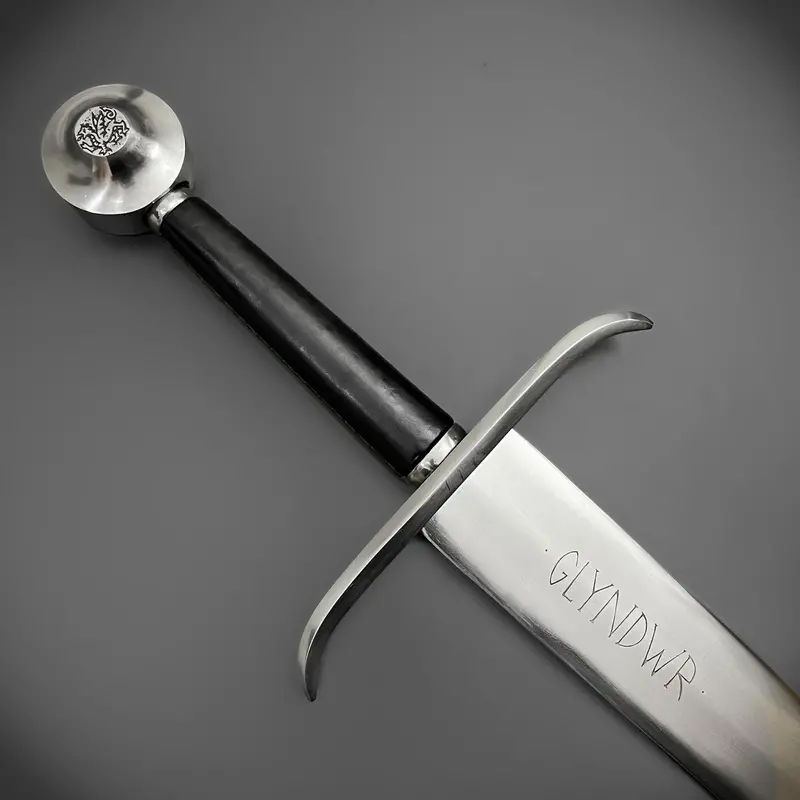Owain Glyndŵr Historical Sword Replica 1