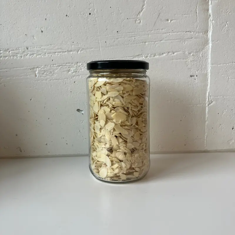 Sliced Almonds – Natural & Crunchy 1